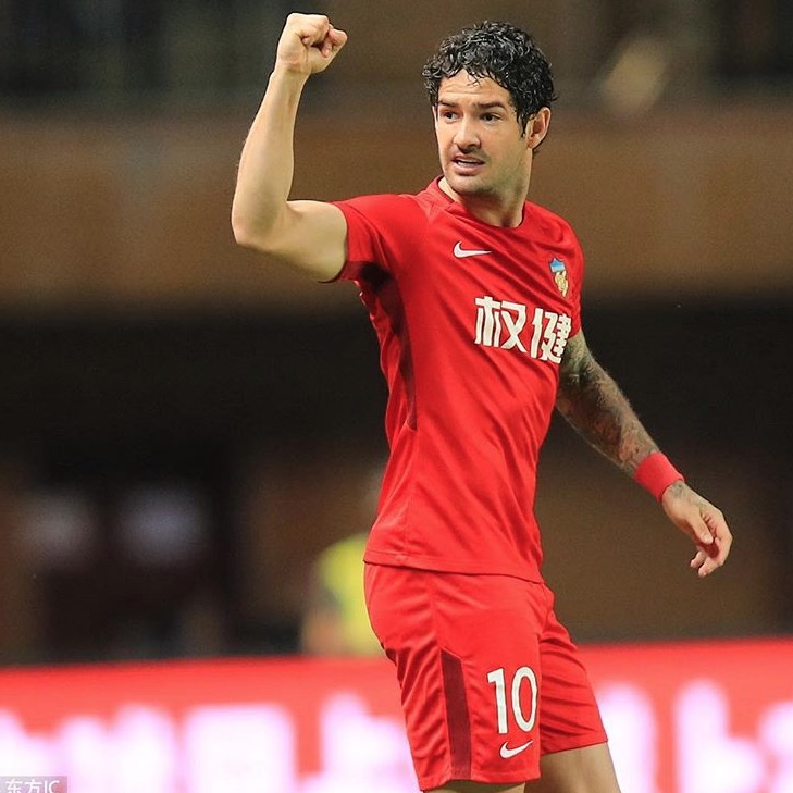 Alexandre Pato rescinde contrato com time chinês Tianjin Tianhai