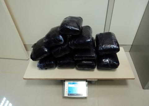 Em Manaus, mulheres são presas ao tentarem embarcar com 25 Kg de drogas para São Paulo