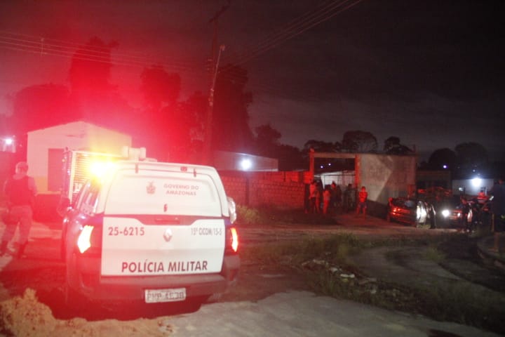 Motorista de aplicativo é executado a tiros em terreno de igreja em Manaus