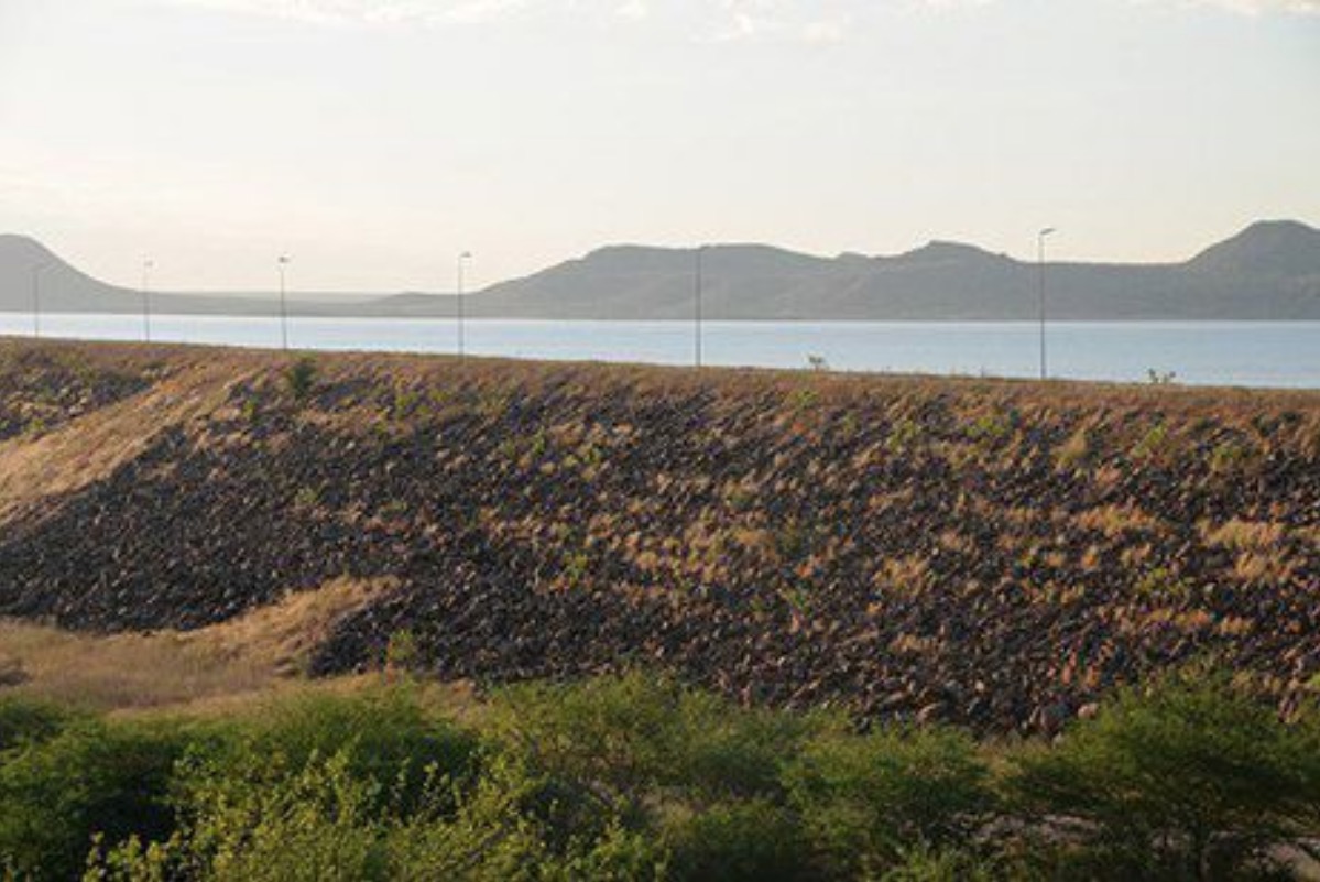 250 famílias são retiradas de cidade no Ceará por risco de barragem se romper