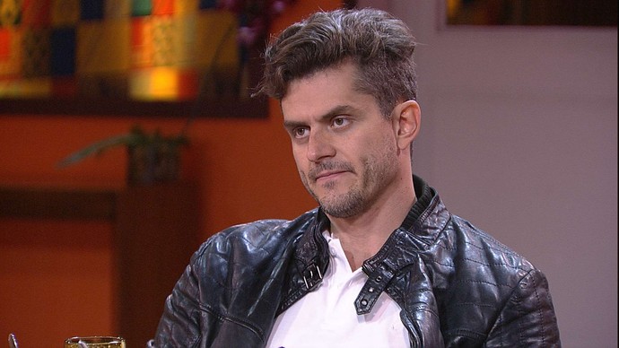 Ex-BBB Marcos Harter posta foto polêmica e é detonado 