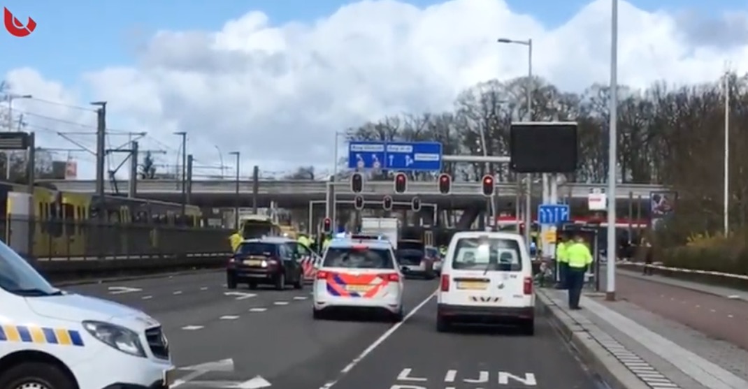  Sobe para 3 o número de mortos em ataque a tiros na Holanda