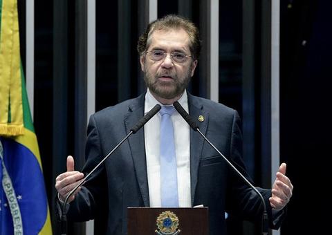 Senador do Amazonas sugere mandato de oito anos para ministro do Supremo