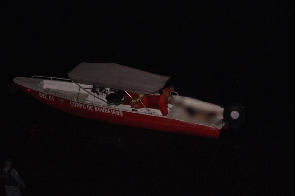 Com marca de tiro, corpo é encontrado boiando às margens da Ponte Rio Negro
