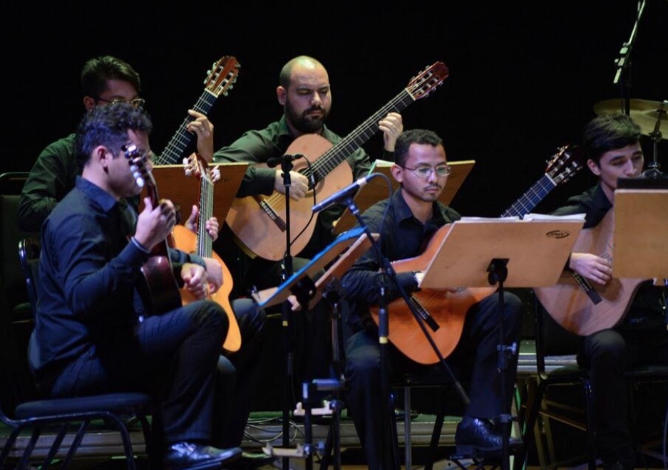 Orquestra de Violões do Amazonas apresenta concerto gratuito no Teatro Amazonas