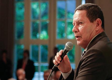 'Vamos privatizar tudo o que tiver que ser privatizado', diz Mourão