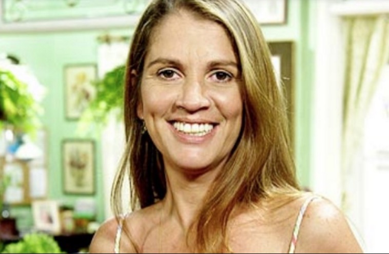 Atriz Tassia Camargo sofre infarto e é internada em UTI