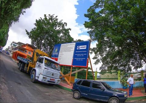 Em Manaus, rua é parcialmente interditada para obras de saneamento básico