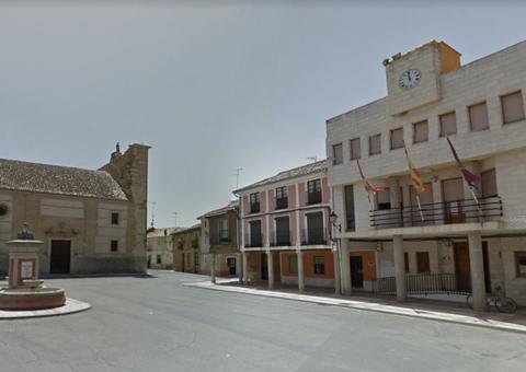 Doador anônimo espalha envelopes com dinheiro em várias casas 