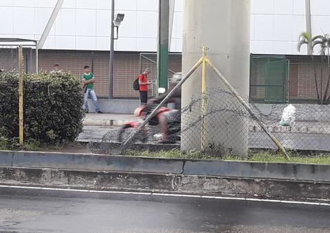 Homem morre ao ser atropelado por micro-ônibus em Manaus
