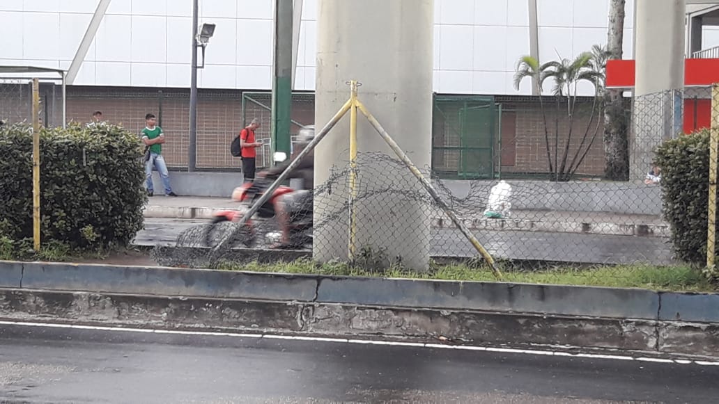 Homem morre ao ser atropelado por micro-ônibus em Manaus