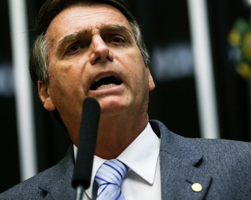 Bolsonaro viaja ao Chile para se reunir com líderes da América do Sul
