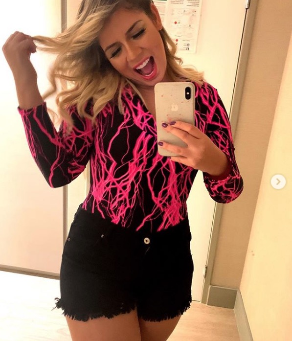 Marília Mendonça incentiva fãs com dieta após cirurgia plástica