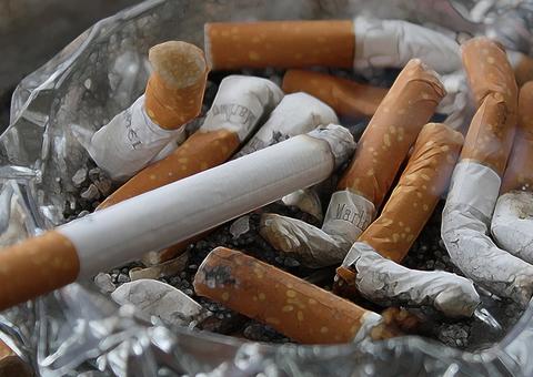 Cigarro potencializa em até três vezes o risco de câncer de bexiga