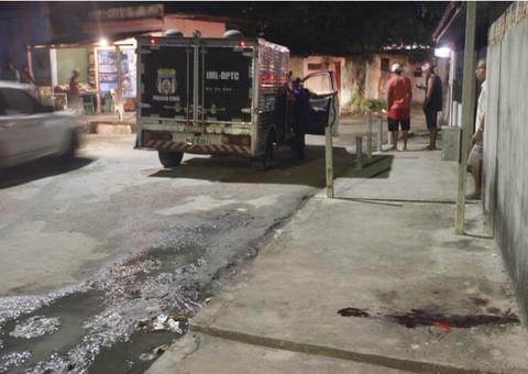 Homem tenta correr mas é perseguido e morto a tiros por dupla misteriosa em Manaus