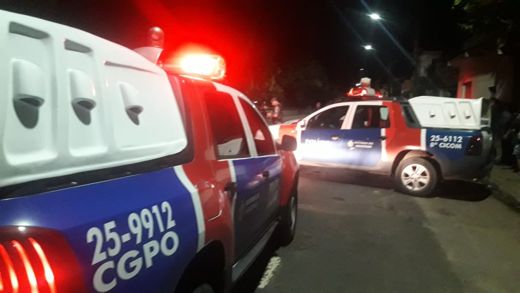 Homem é alvejado com 12 tiros após sair de casa em Manaus