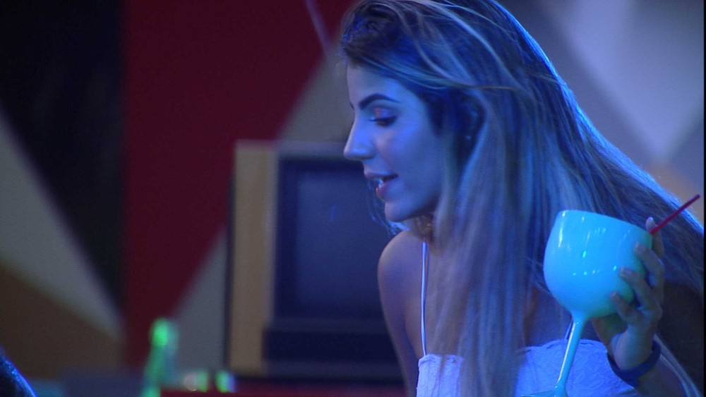 Paula e Hariany brigam durante festa e sister dispara: "Eu não sou trouxa, não”