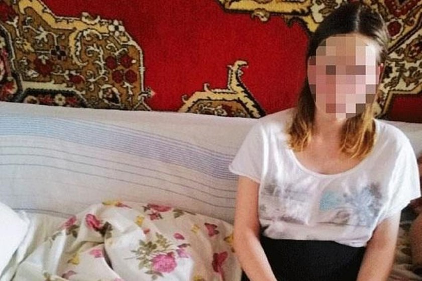 Mãe degola recém-nascida de apenas 3 semanas durante ataque de ciúmes 