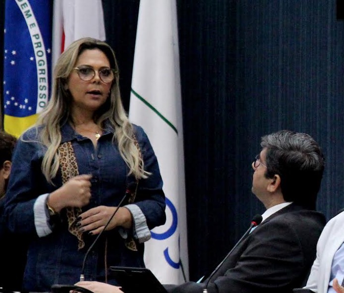 Vereadora denuncia caso de importunação sexual na CMM: ‘o bicho vai pegar’