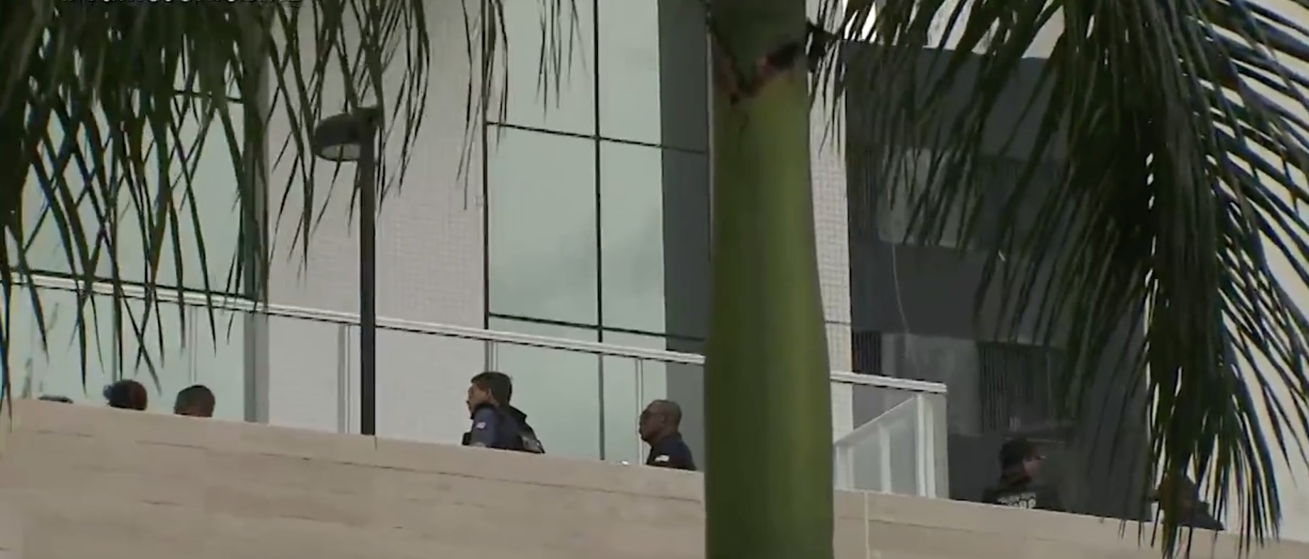 Pai e filho de cinco anos morrem após cair do 15ª andar de prédio