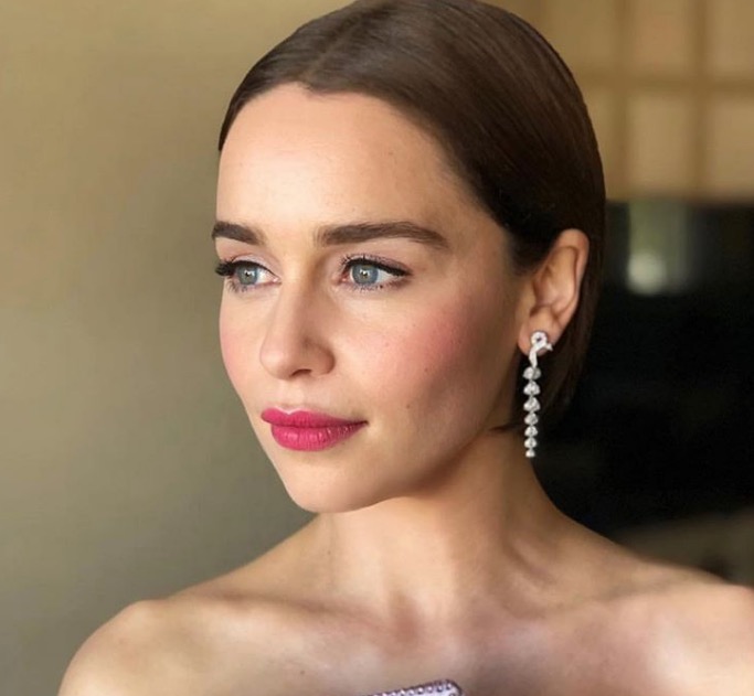 Estrela de Game of Thrones, Emilia Clarke revela ter sofrido dois aneurismas