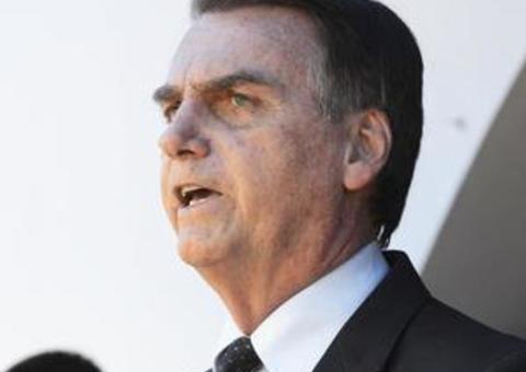 'Cada um responda pelos seus atos', diz Bolsonaro sobre prisão de Temer