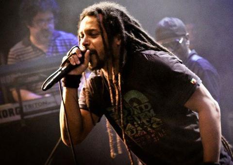 Marcelo Falcão faz show solo em Manaus 