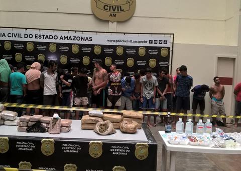 Grupo é preso por usar farda da polícia durante execuções em Manaus