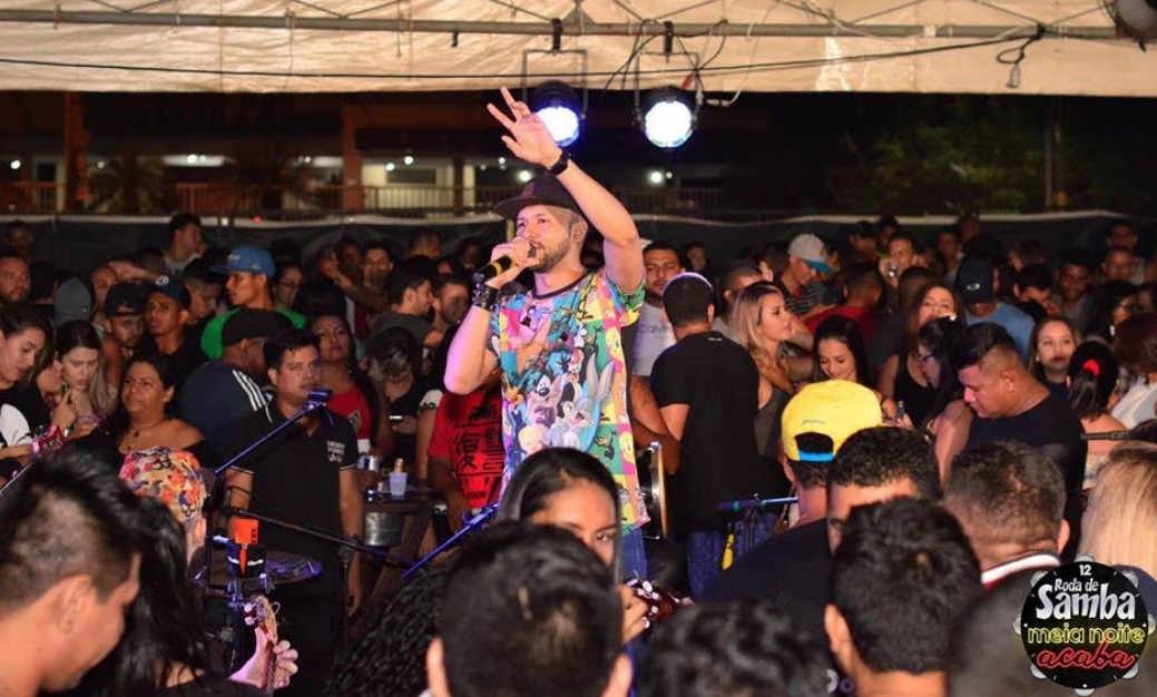 Ases do Pagode e Uendel Pinheiro agitam a 'Meia Noite Acaba'