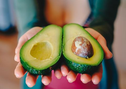 Conheça os alimentos que fazem o cabelo crescer mais rápido