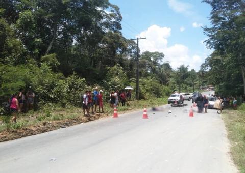 Mãe e filho morrem dilacerados em grave acidente de moto em Manaus
