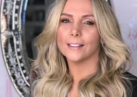 Carla Perez desabafa sobre cobranças e críticas pelo corpo