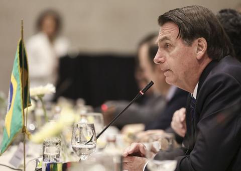 Bolsonaro diz que fim de visto para turistas beneficiará economia