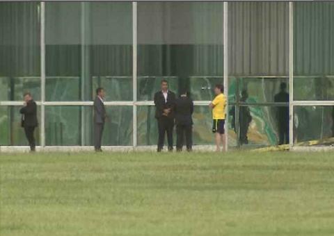 Bolsonaro recebe líder do governo na Câmara para discutir articulação da Previdência