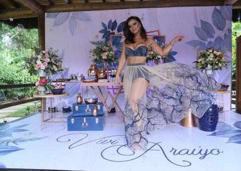 Viviane Araújo celebra seus 44 anos com festão
