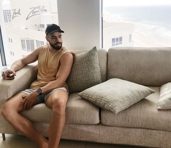 Milionário oferece 46 mil euros para quem queira viajar com ele  