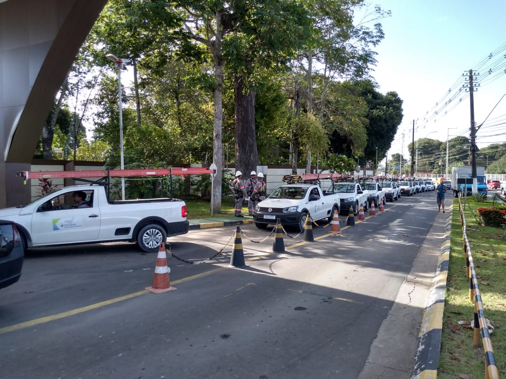 Casas em condomínio de luxo na Torquato são flagradas com ‘gato’ pela Eletrobras   