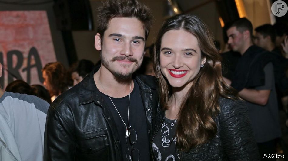 Juliana Paiva e Nicolas Prattes terminam namoro