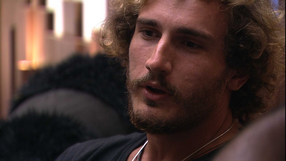  Elana e Alan batem boca após ‘Jogo da Discórdia’ 