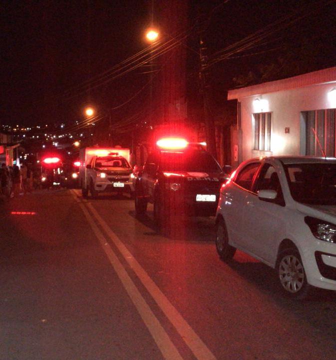 Homem é morto a tiros enquanto caminhava em rua de Manaus