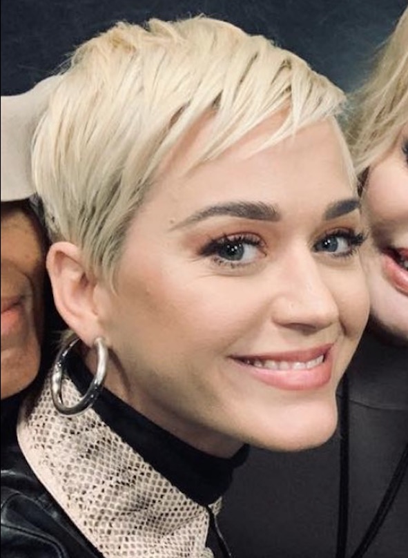 Katy Perry posta mensagem enigmática e levanta suspeitas de gravidez