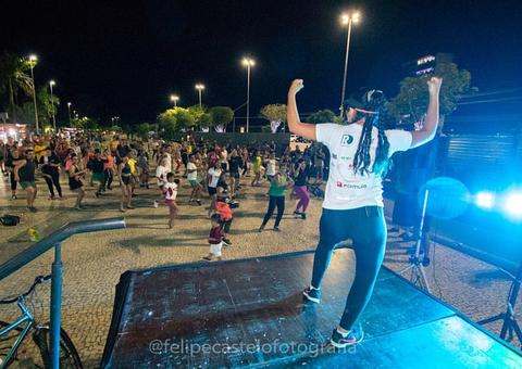 Faixa Liberada da Ponta Negra terá aulas gratuitas de dança e funcional nesta quarta