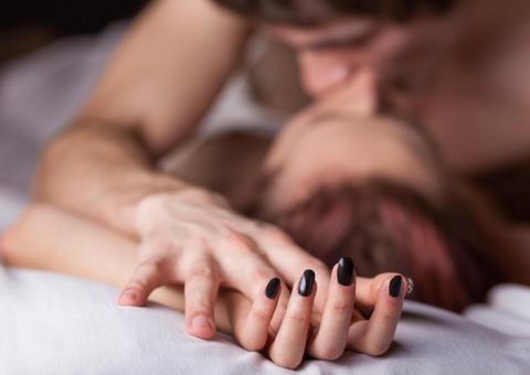 Sonhos eróticos podem não ter nada a ver com seu desejo sexual. Saiba mais