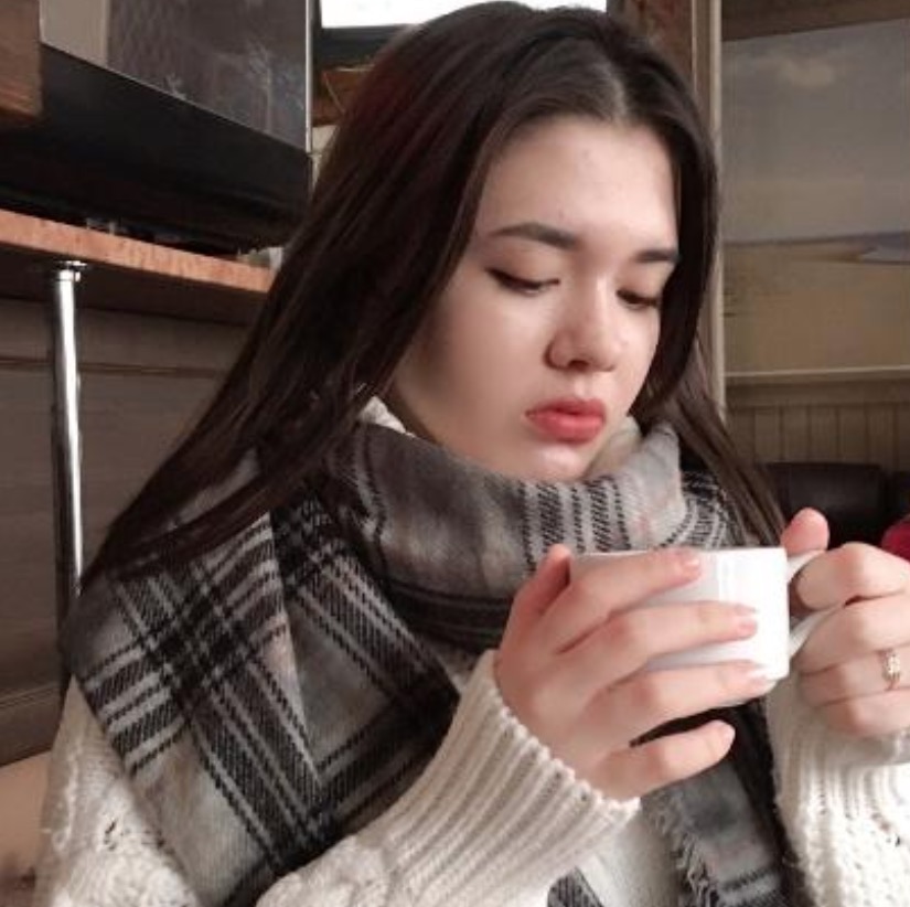 Estudante morre atropelada ao tirar selfie em trilhos de trem