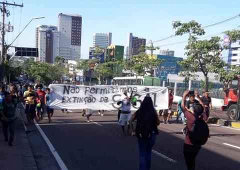 Em Manaus, indígenas fazem protesto contra extinção de secretaria na Aleam