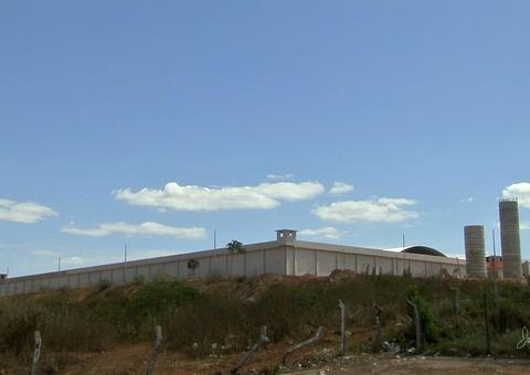 Trinta presos de facção denunciam tortura em presídio cearense; secretaria nega