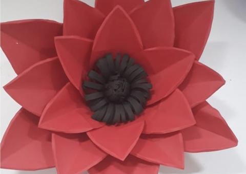 Shopping em Manaus tem curso de tiaras e flores de papel