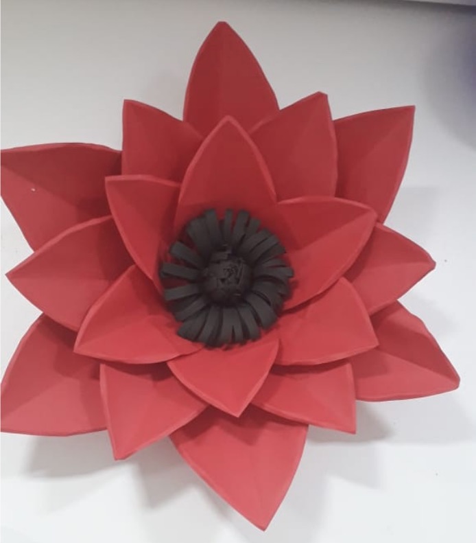 Shopping em Manaus tem curso de tiaras e flores de papel