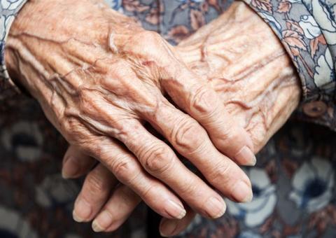 Campanha arrecada fraldas geriátricas para idosos de abrigo em Manaus