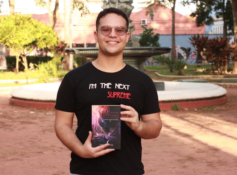 Escritor amazonense lança livro de contos de fadas sombrios